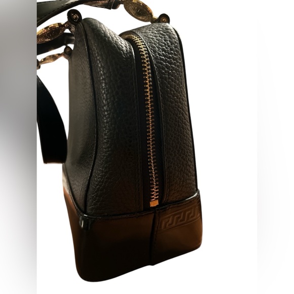 ❌SOLD❌ GIANNI VERSACE Vintage Sunburst Handbag! PRISTINE CONDITION!!! - Picture 6 of 7